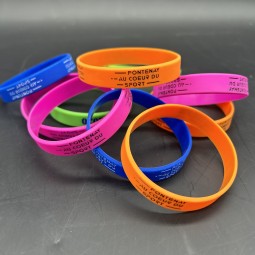 Bracelets en caoutchouc